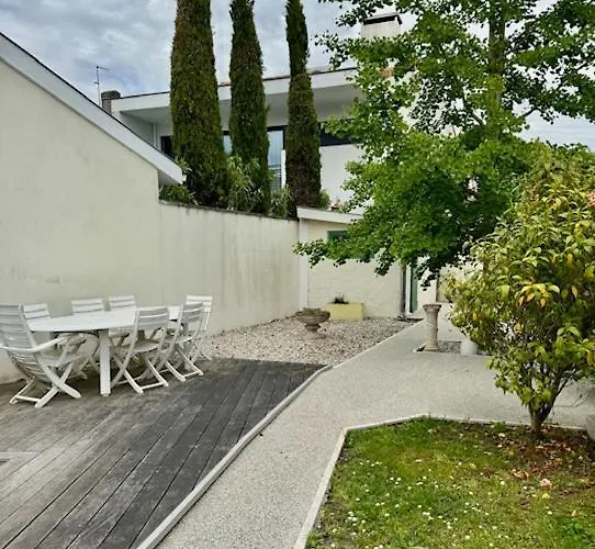 Maison Cauderan Apartment *