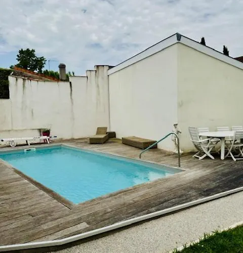 Maison Cauderan *