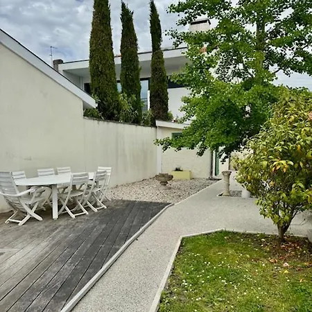 Maison Cauderan Apartment *